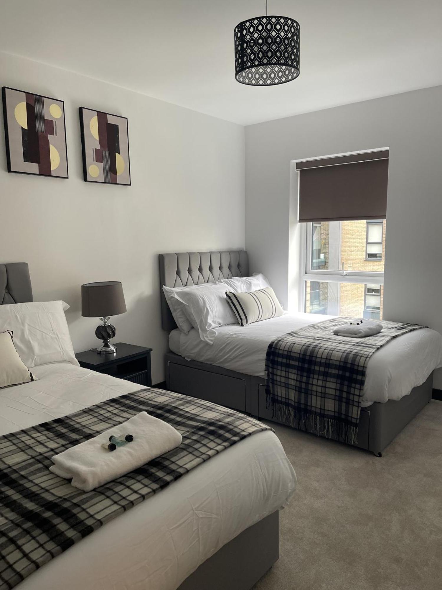 The Godfreys, Edinburgh Way, ฮาร์โลว์ ภายนอก รูปภาพ